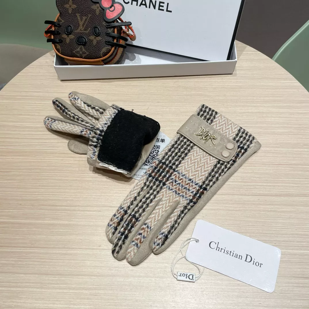 Classic 2261 Christian Dior Gloves For Women - Image 3