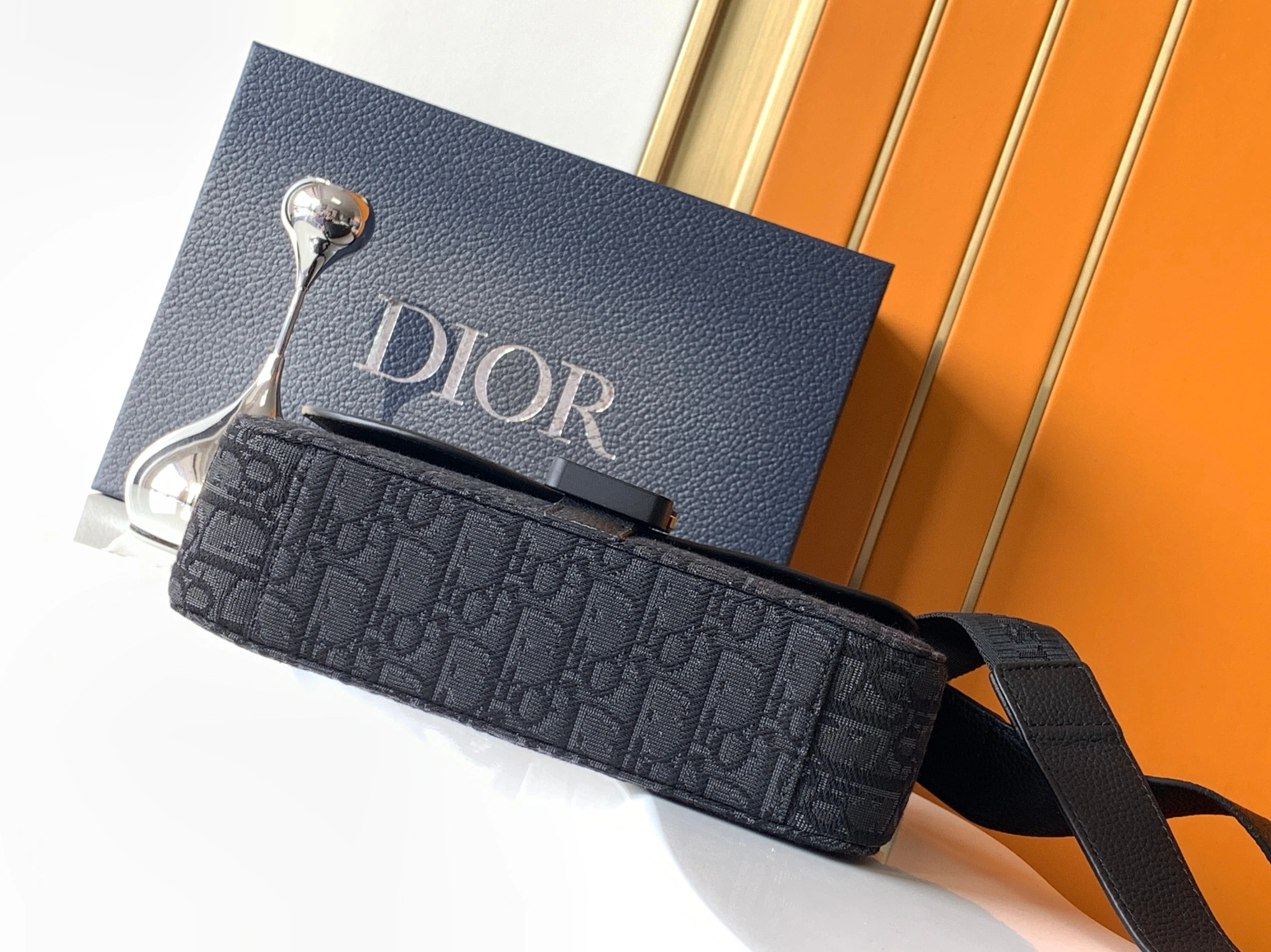 Classic 6935 Christian Dior AAA Man Messenger Bags - Image 3