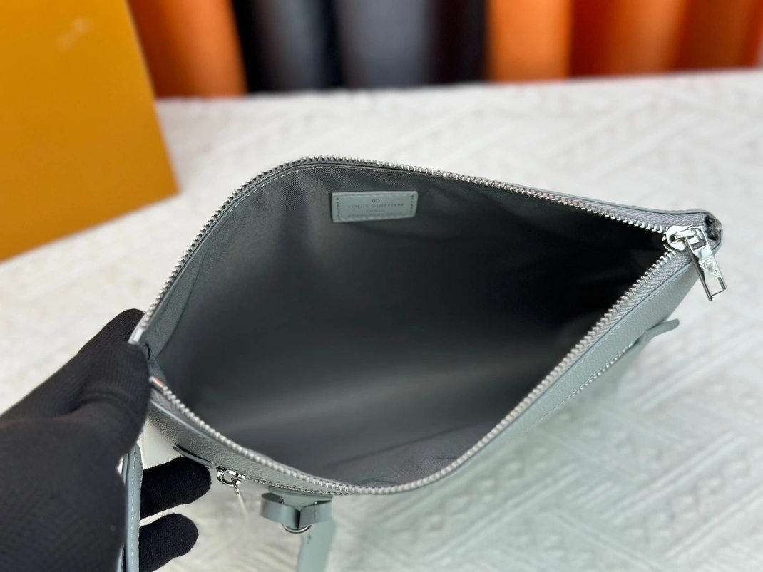 Classic 8695 Louis Vuitton LV Wallets For Unisex - Image 7