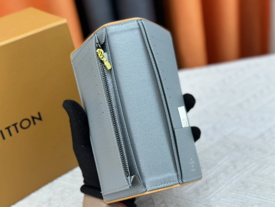 Comfortable 2767 Louis Vuitton LV Card Case - Image 7