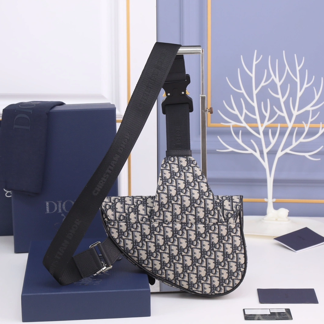 Comfortable 3340 Christian Dior AAA Man Messenger Bags