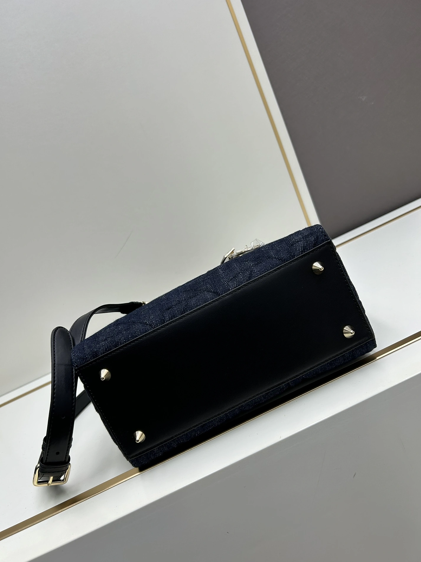 Comfortable 7521 Christian Dior AAA Quality Handbags For Women - Image 5