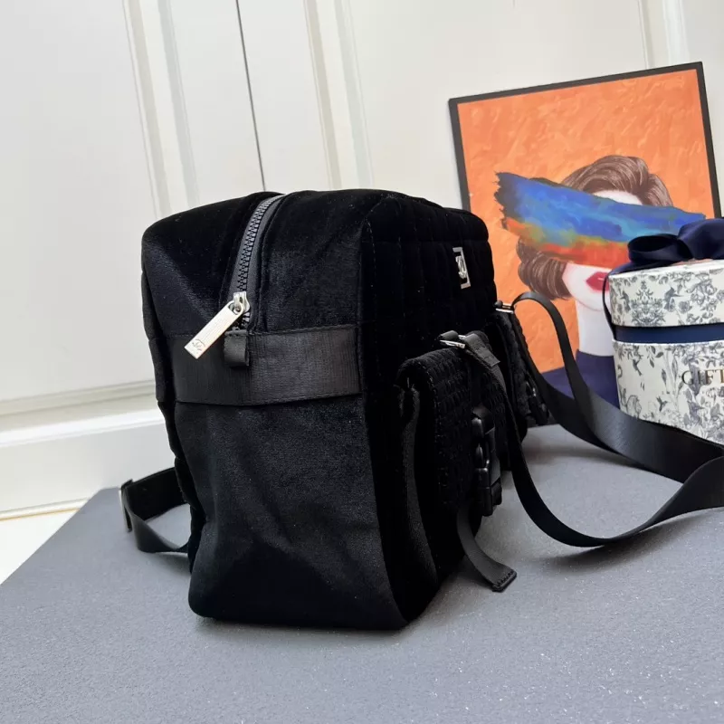 Comfortable 7589 Chanel Travel Bags - Image 4