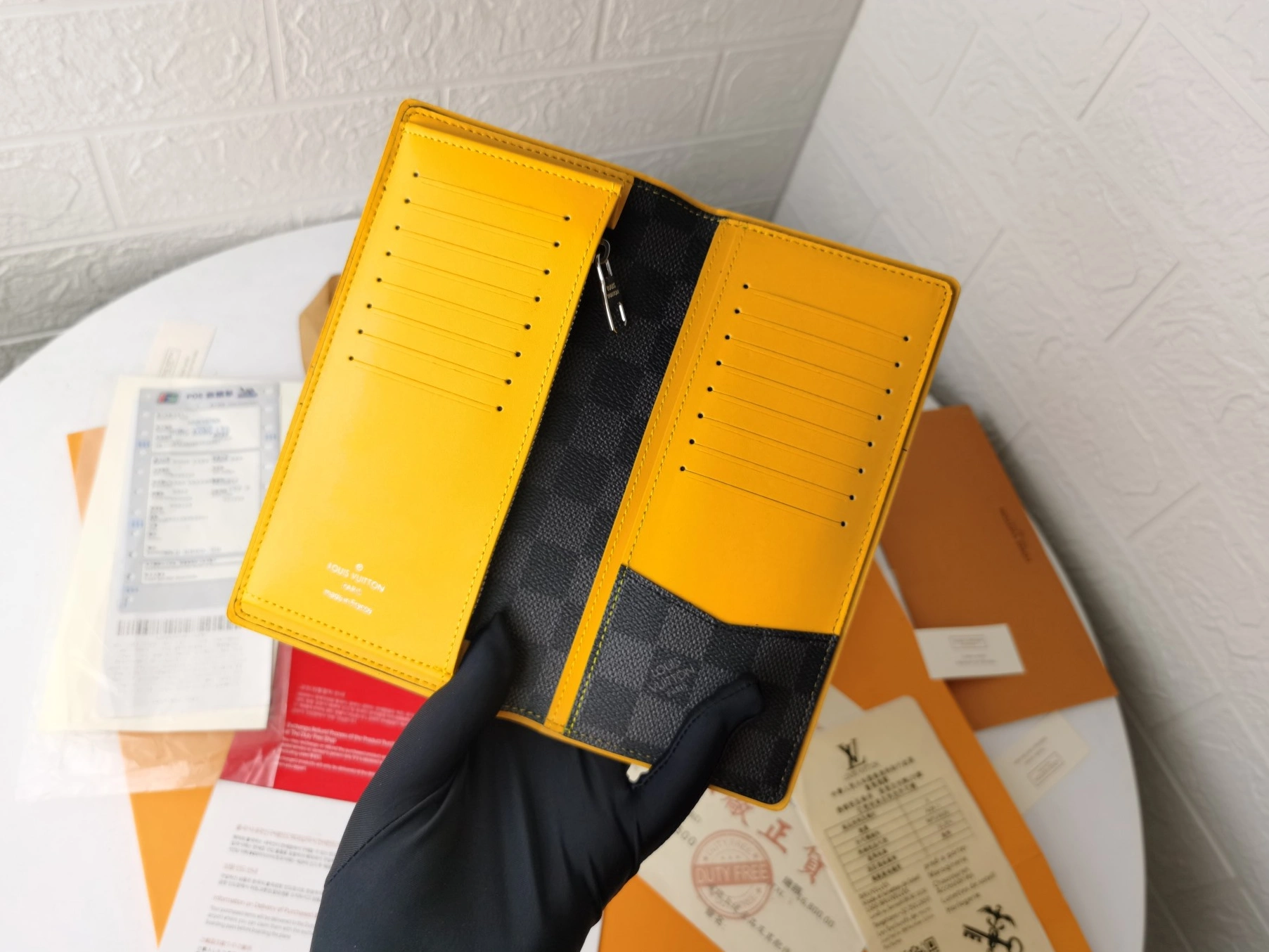 Comfortable 8255 Louis Vuitton LV Card Case For Unisex - Image 5