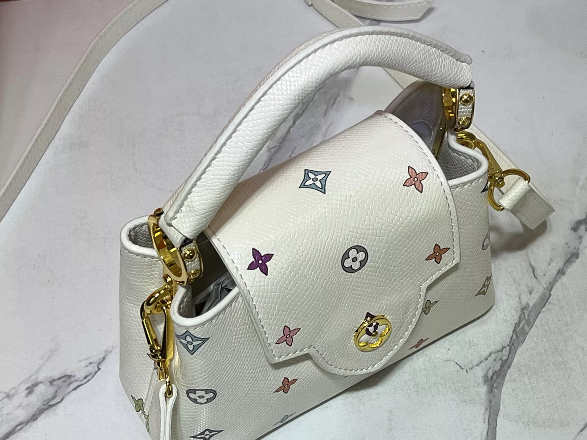 Compact 393 Louis Vuitton AAA Quality Messenger Bags For Women - Image 8