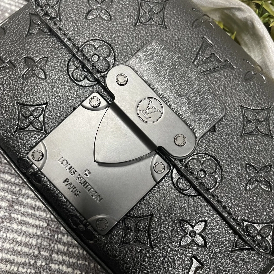 Compact 8472 Louis Vuitton LV AAA Quality Belt Bags For Men - Image 5