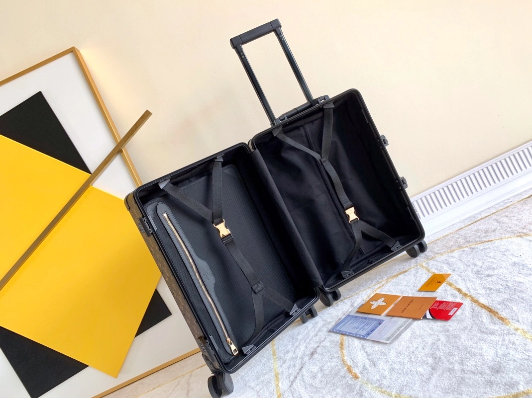 Cozy 3038 Louis Vuitton Luggage For Unisex - Image 7