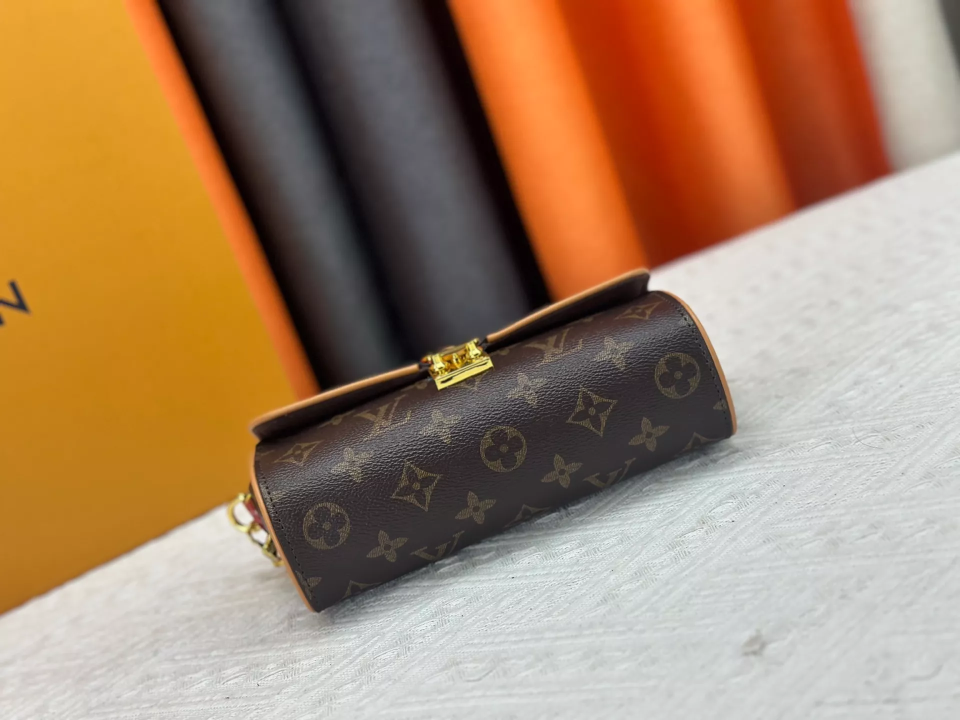 DailyWear 3384 Louis Vuitton AAA Quality Messenger Bags For Women - Image 5