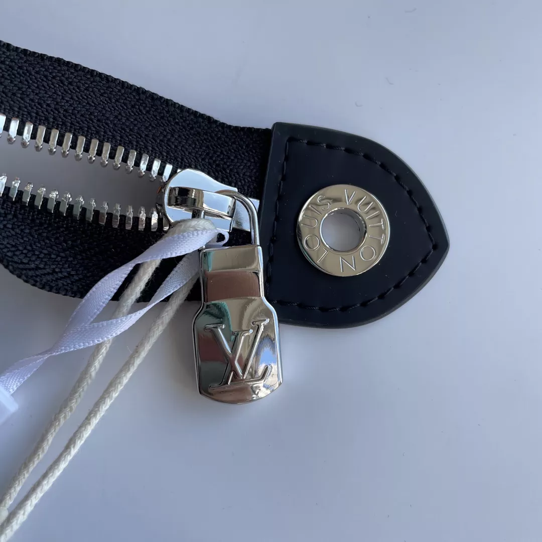 DailyWear 4011 Louis Vuitton AAA Quality Wallets - Image 7