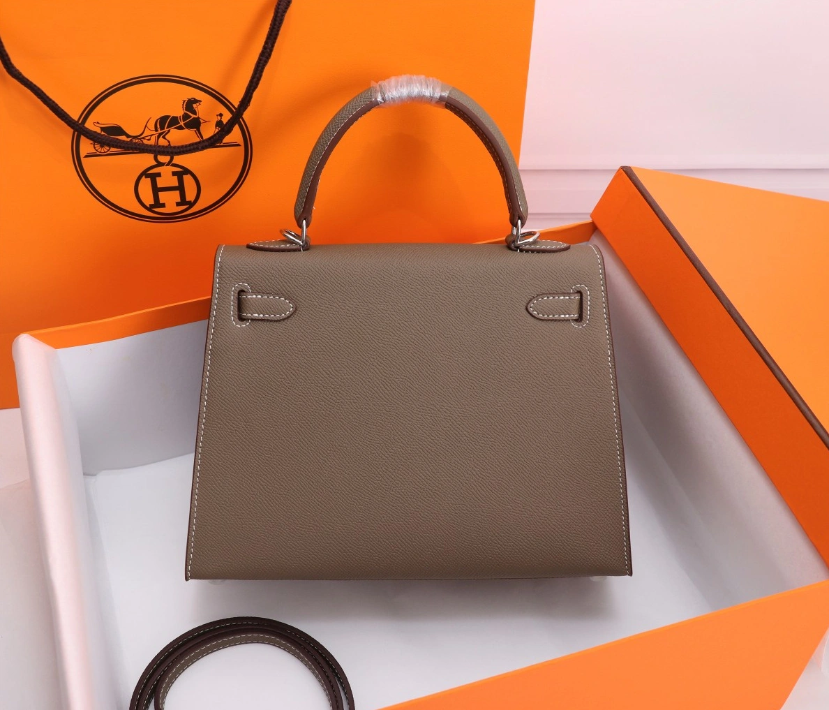 DailyWear 5601 Hermes AAA Quality Handbags For Women