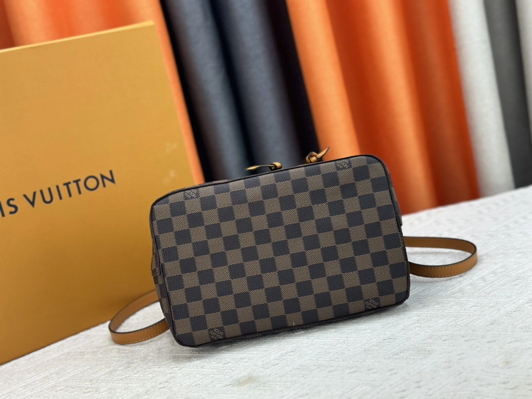 DailyWear 9910 Louis Vuitton AAA Quality Messenger Bags For Women - Image 4