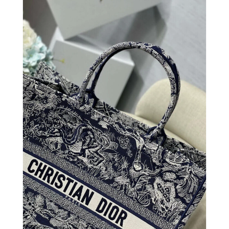41.5 x 35 Dior Book Tote Blue Toile de Jouy Reverse Embroidery - Image 5