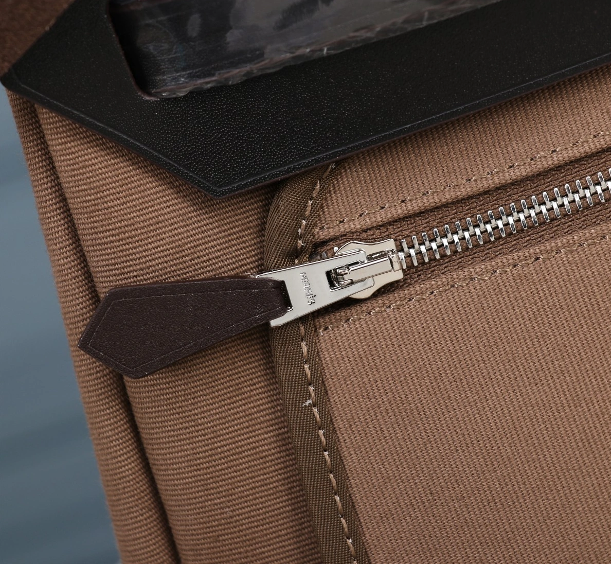 Durable 1108 Hermes AAA Quality Handbags For Women - Image 5