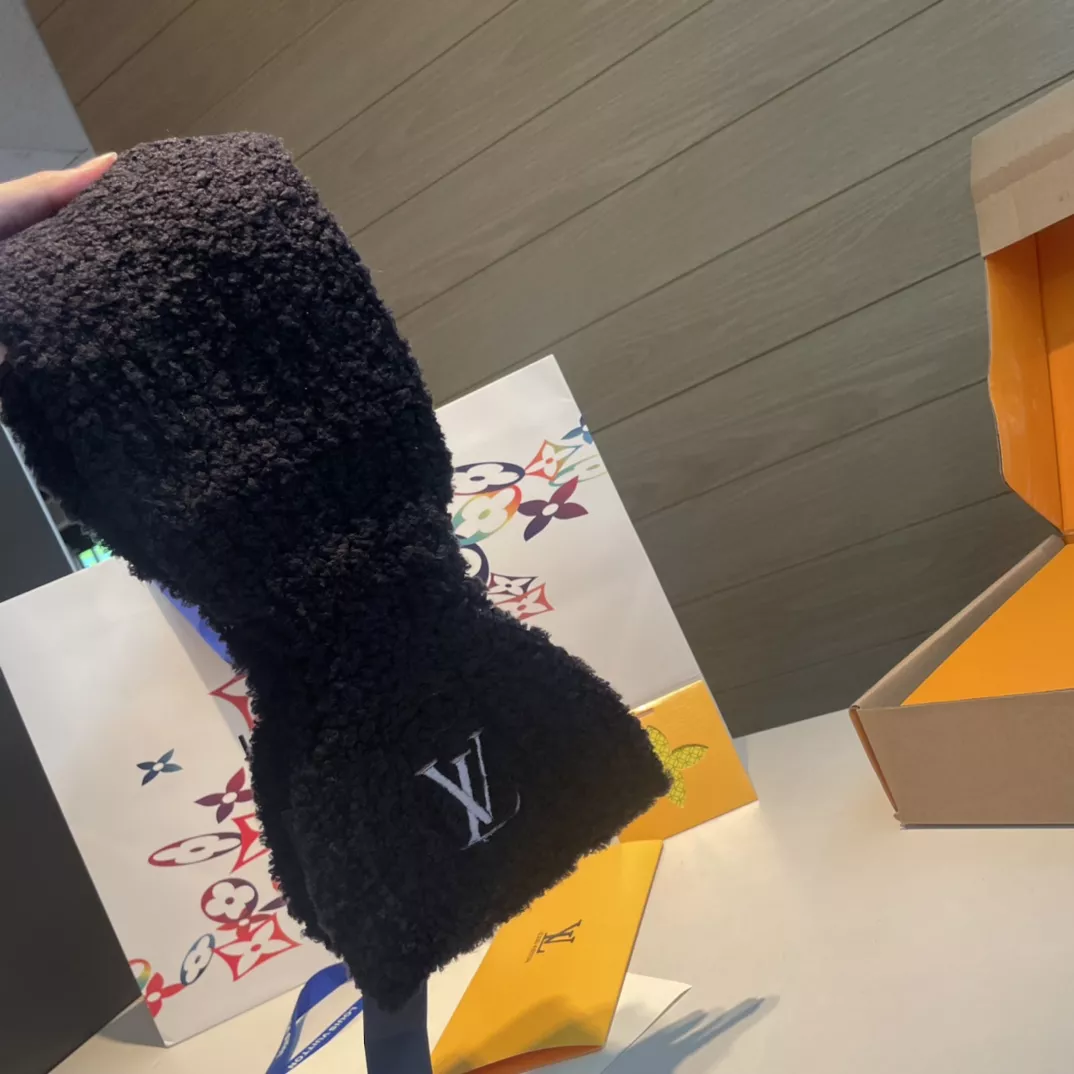 Durable 5561 Louis Vuitton Scarf For Women - Image 3