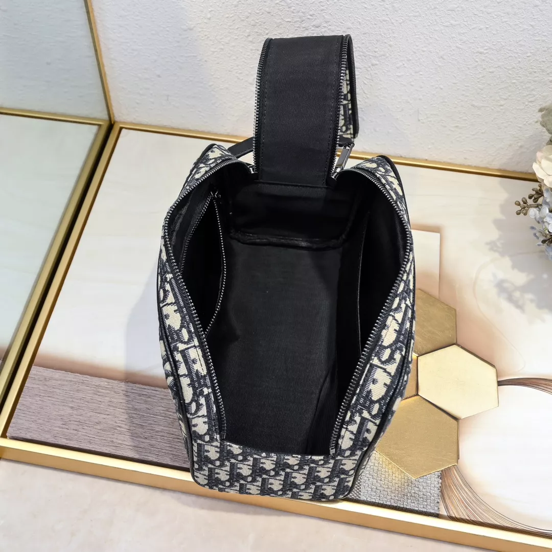 Durable 8158 Christian Dior AAA Quality Handbags For Women - Image 8