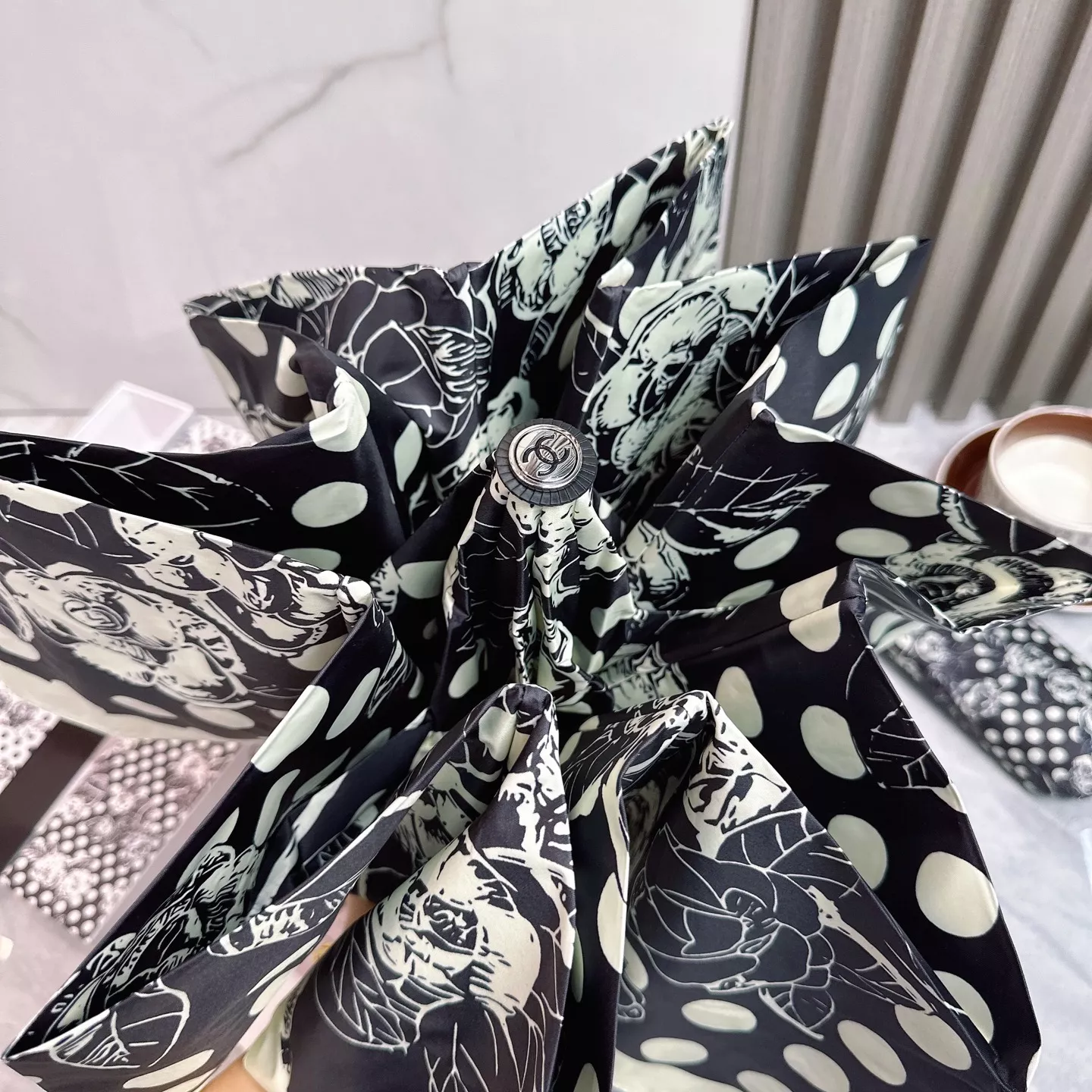 EasyMatch 4428 Chanel Umbrellas - Image 4