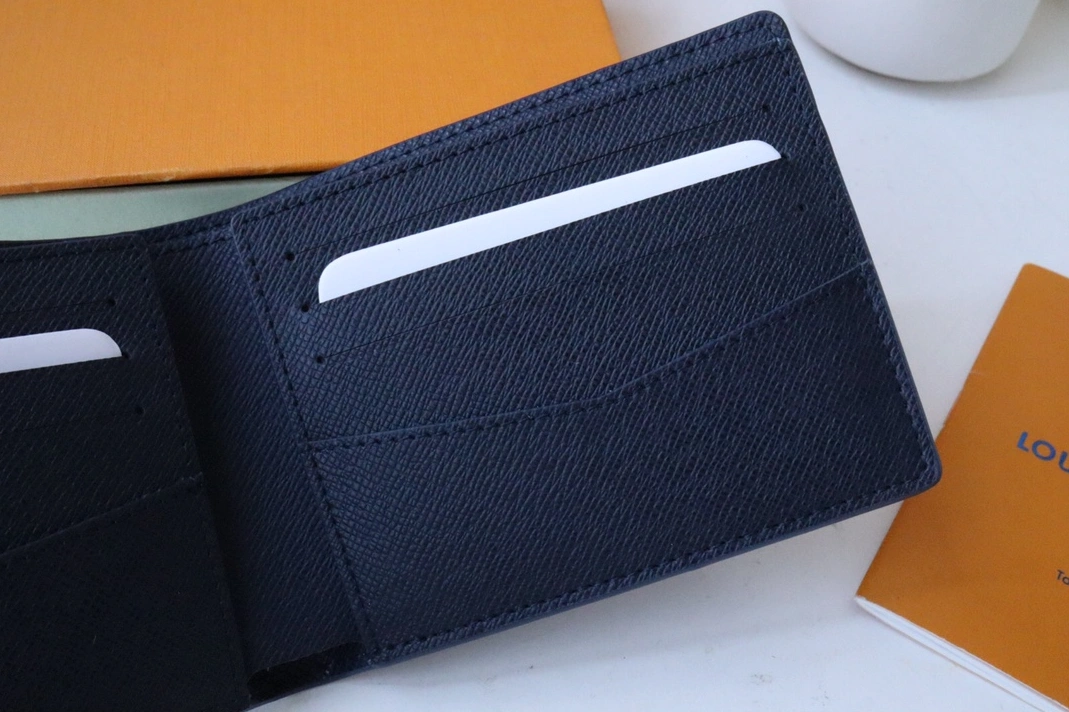 EasyMatch 5486 Louis Vuitton AAA Quality Wallets - Image 6
