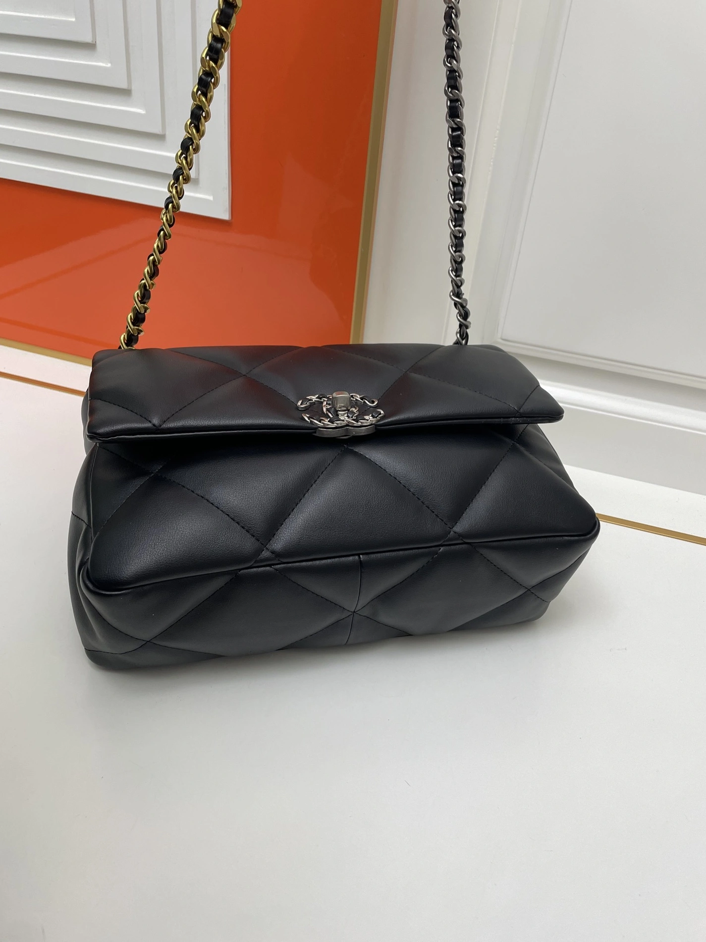 EasyMatch 8974 Chanel AAA Quality Shoulder Bags For Women - Image 7