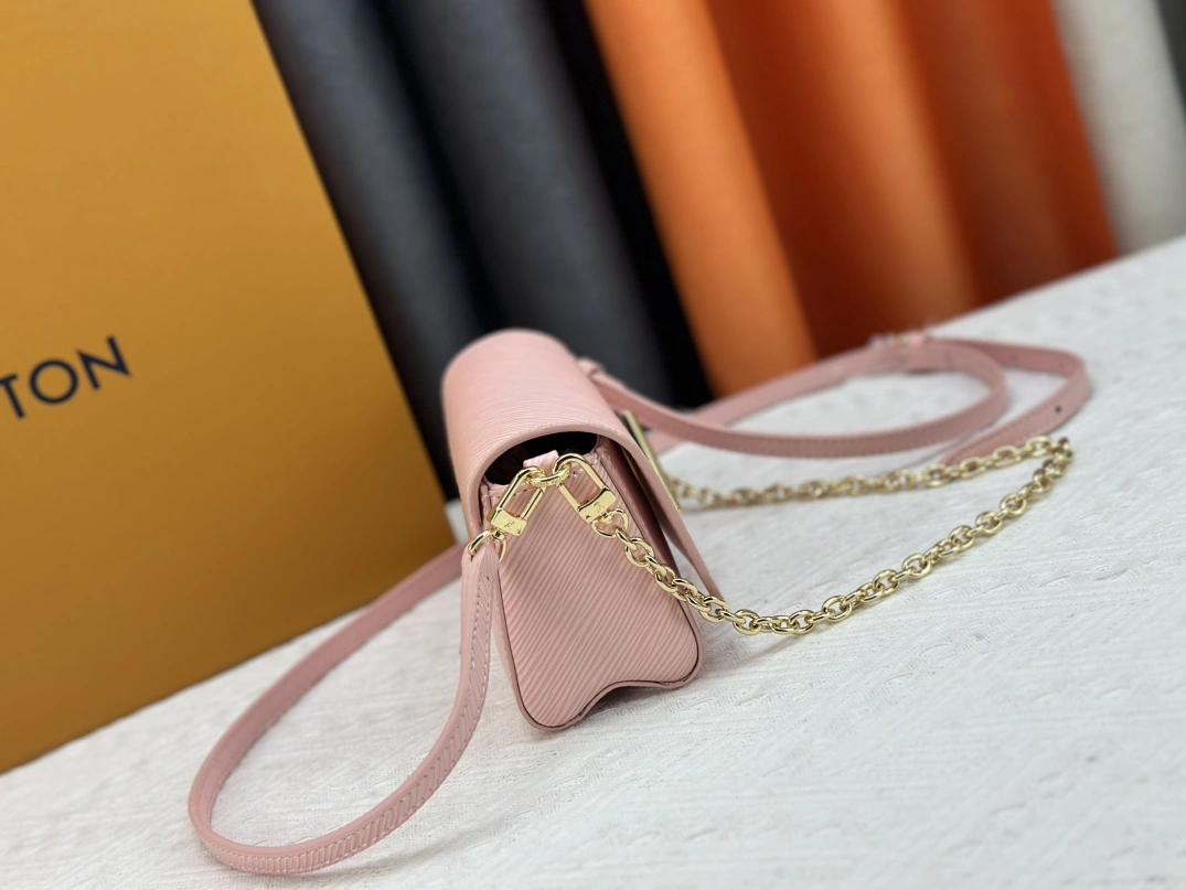 EasyMatch 9196 Louis Vuitton AAA Quality Messenger Bags For Women - Image 3