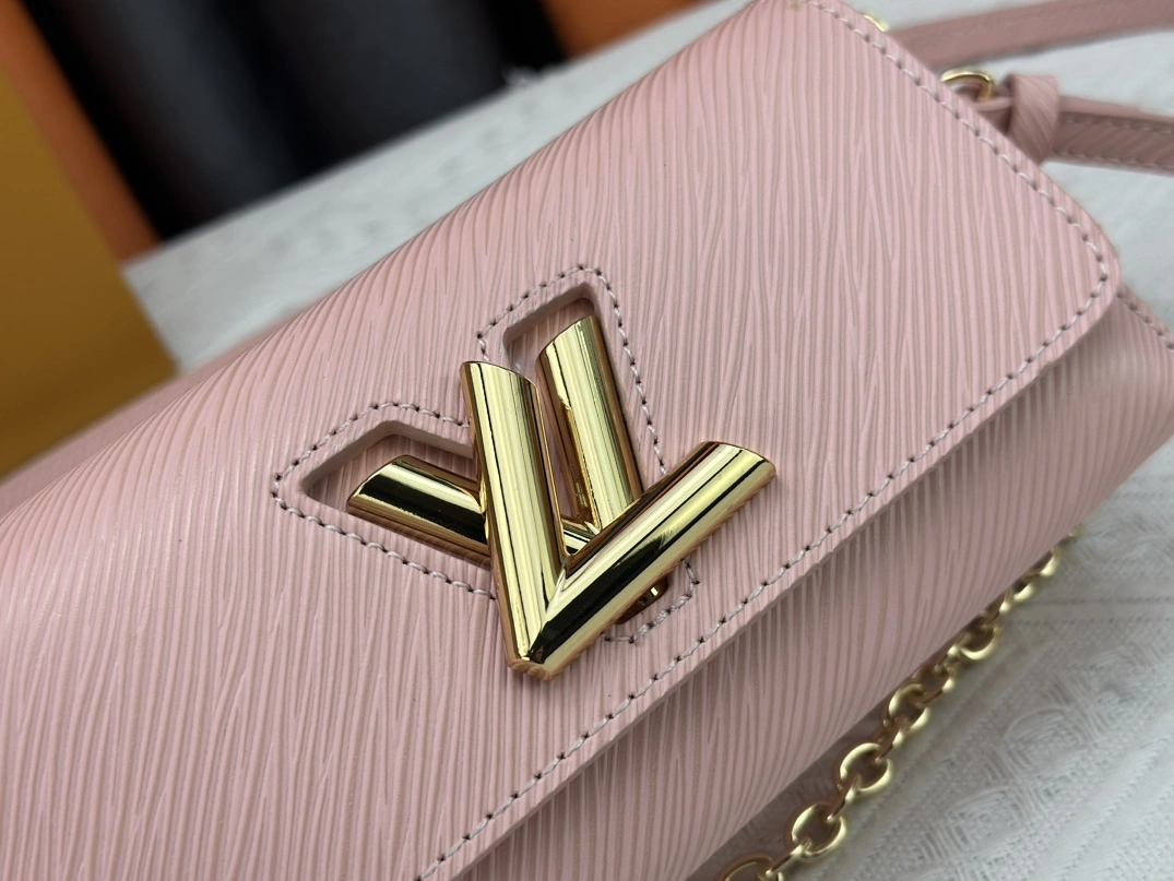 EasyMatch 9196 Louis Vuitton AAA Quality Messenger Bags For Women - Image 6