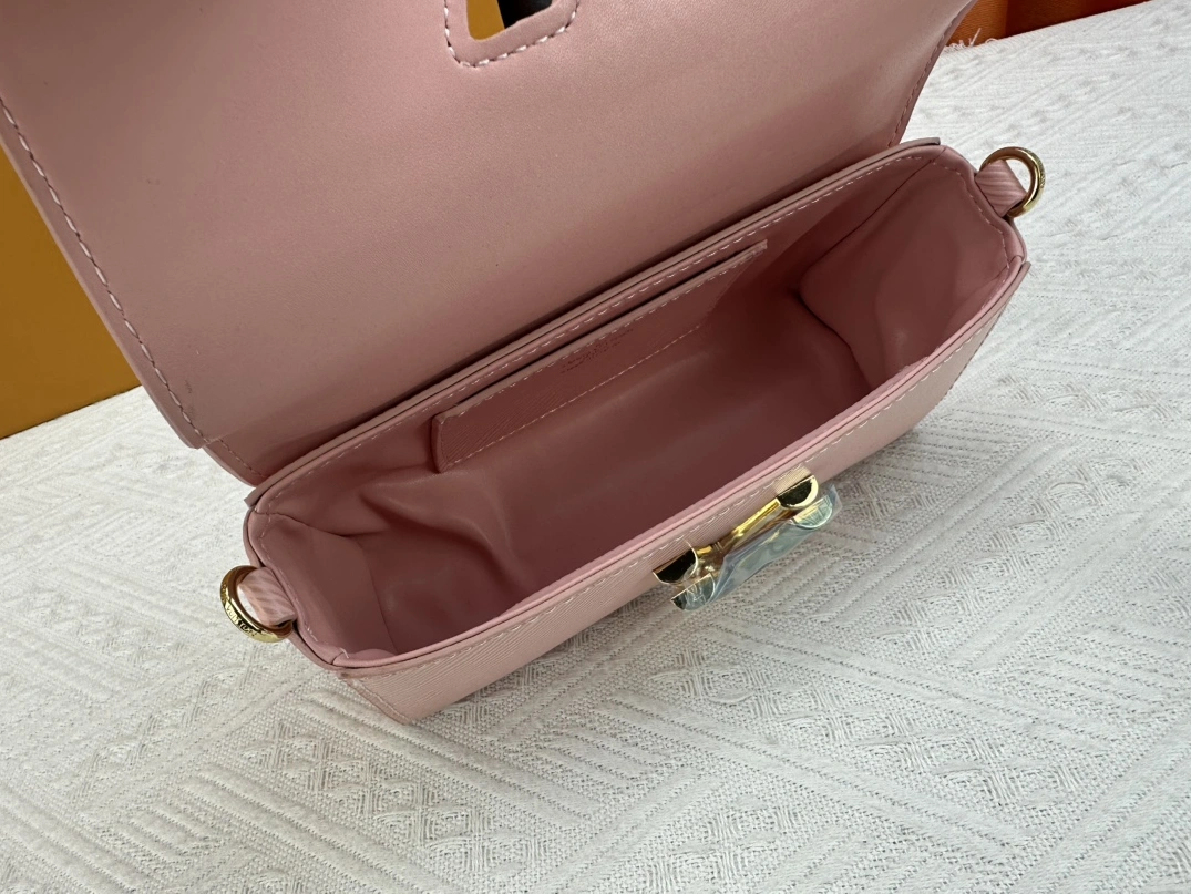 EasyMatch 9196 Louis Vuitton AAA Quality Messenger Bags For Women - Image 7