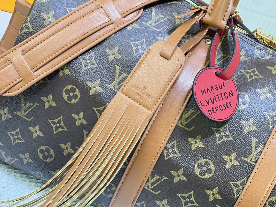 Efficient 4584 Louis Vuitton Travel Bags For Women - Image 4