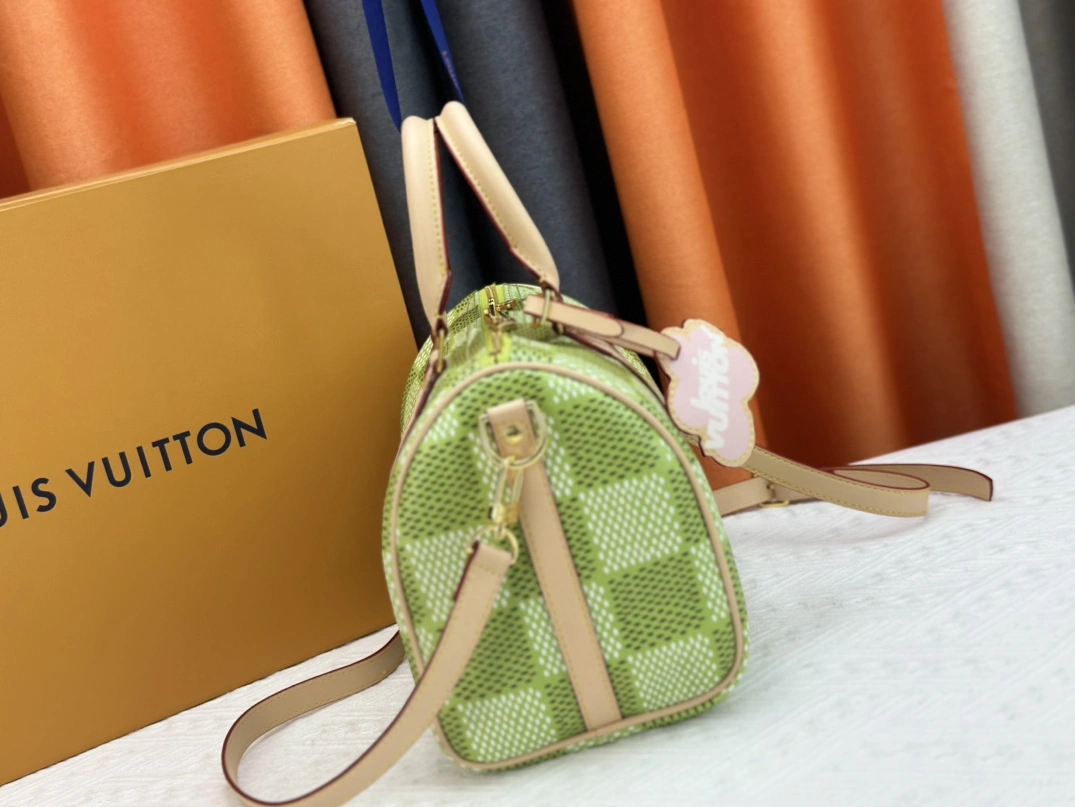 Efficient 8555 Louis Vuitton AAA Quality Handbags For Women - Image 3