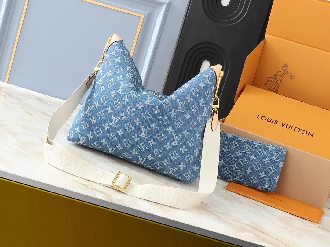 Efficient 8698 Louis Vuitton AAA Quality Messenger Bags For Women - Image 3