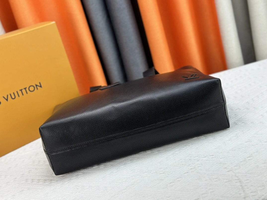 Efficient 8866 Louis Vuitton AAA Quality Handbags For Unisex - Image 5