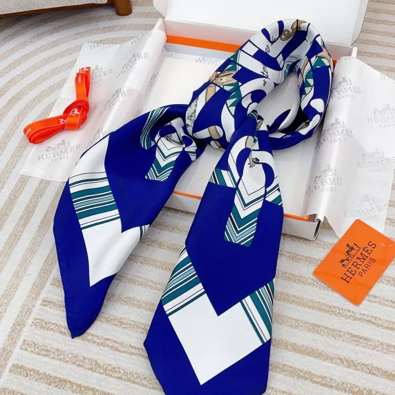 EyeCatching 1392 Hermes Silk Squares - Image 3