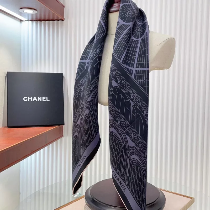 Fashionable 2264 Chanel Silk Squares - Image 4