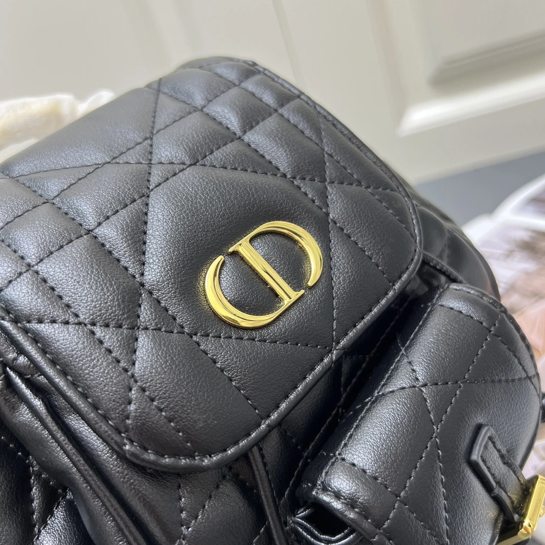 Fashionable 2865 Christian Dior AAA Quality Backpacks For Women - Image 4