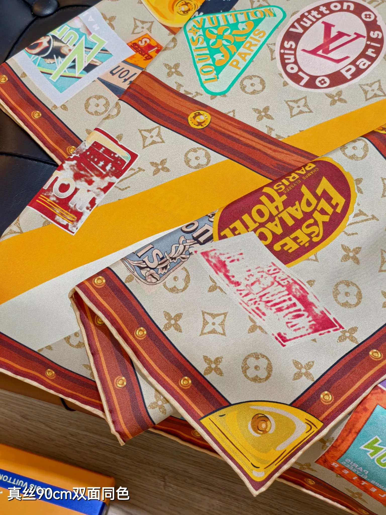 Fashionable 594 Louis Vuitton Silk Squares - Image 4