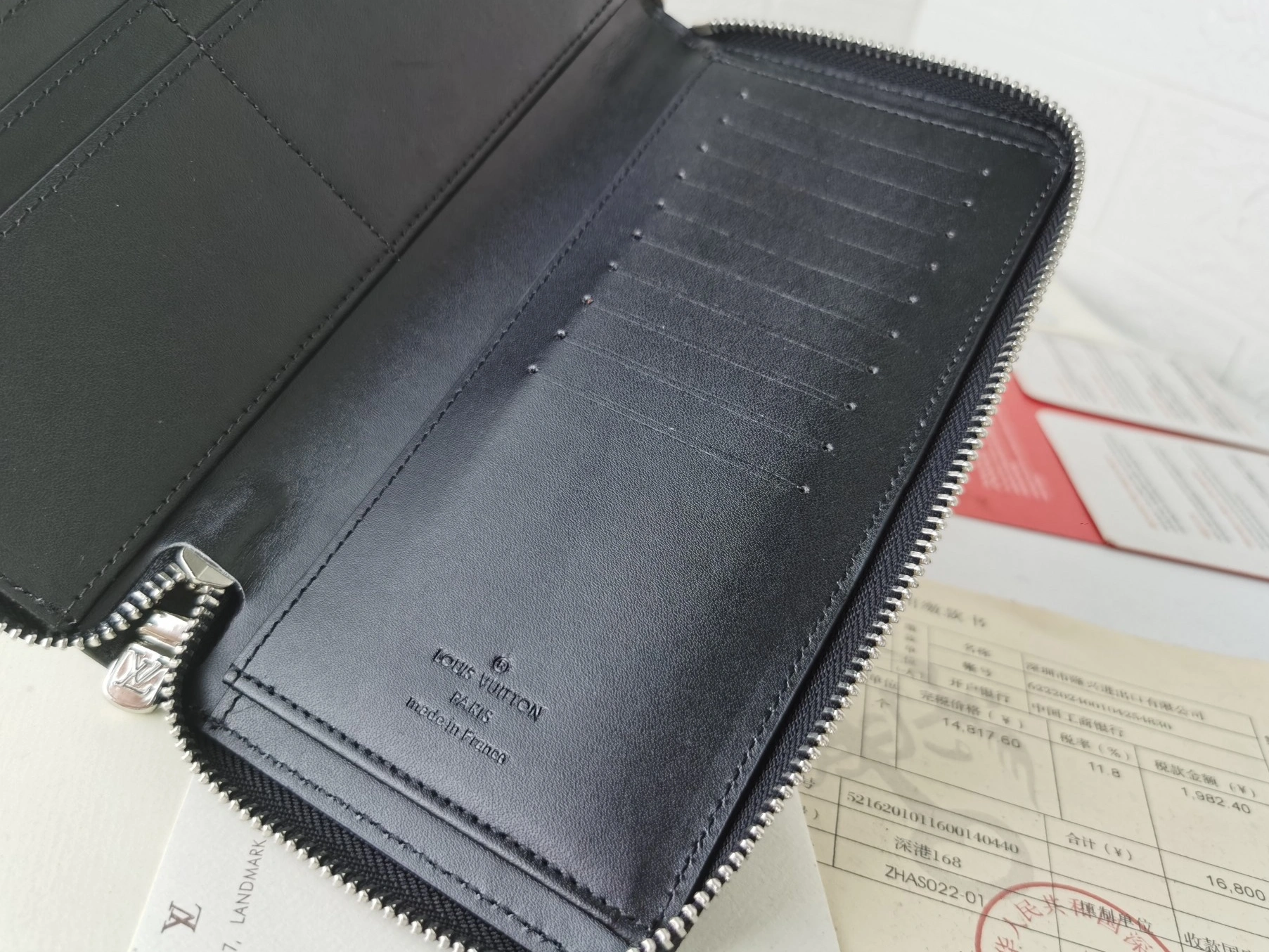 Flexible 2828 Louis Vuitton LV Card Case For Unisex - Image 6