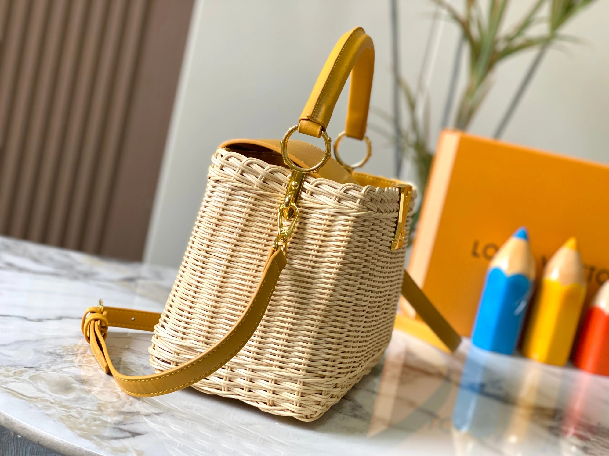 Flexible 5121 Louis Vuitton AAA Quality Messenger Bags For Women