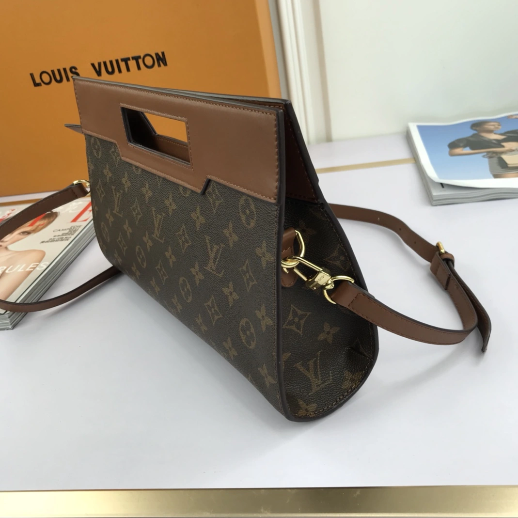 Functional 5061 Louis Vuitton AAA Quality Messenger Bags For Women - Image 4