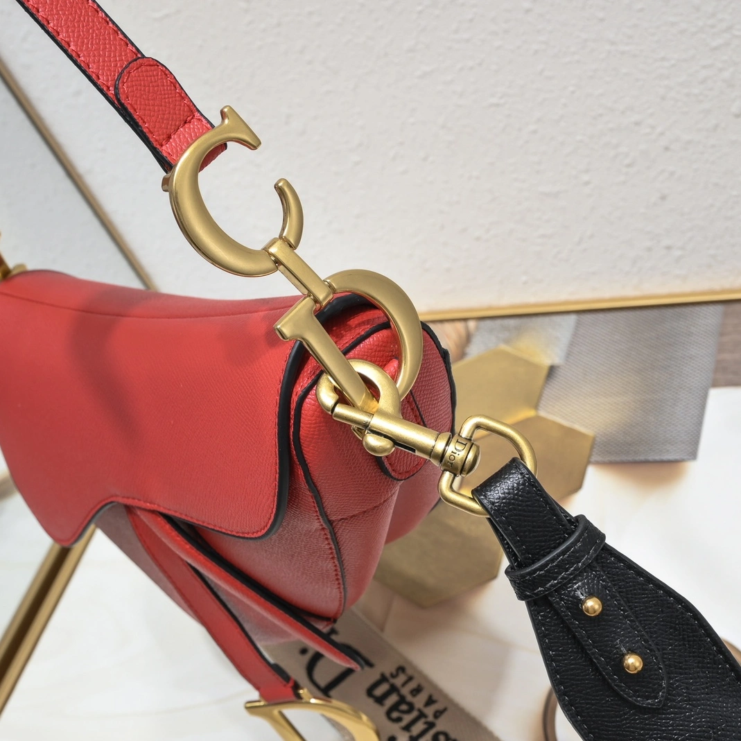 GoodFit 5115 Christian Dior AAA Quality Messenger Bags For Women - Image 3