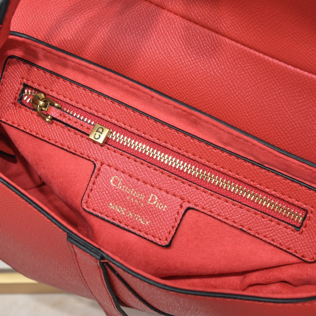 GoodFit 5115 Christian Dior AAA Quality Messenger Bags For Women - Image 8