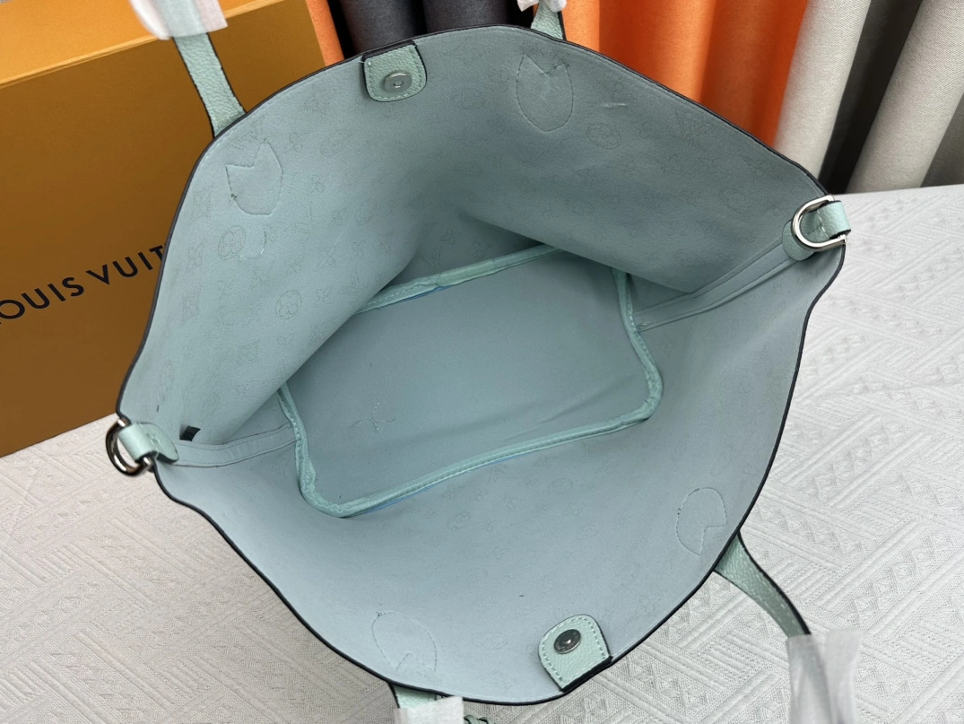 GoodFit 6889 Louis Vuitton AAA Quality Shoulder Bags For Women - Image 8