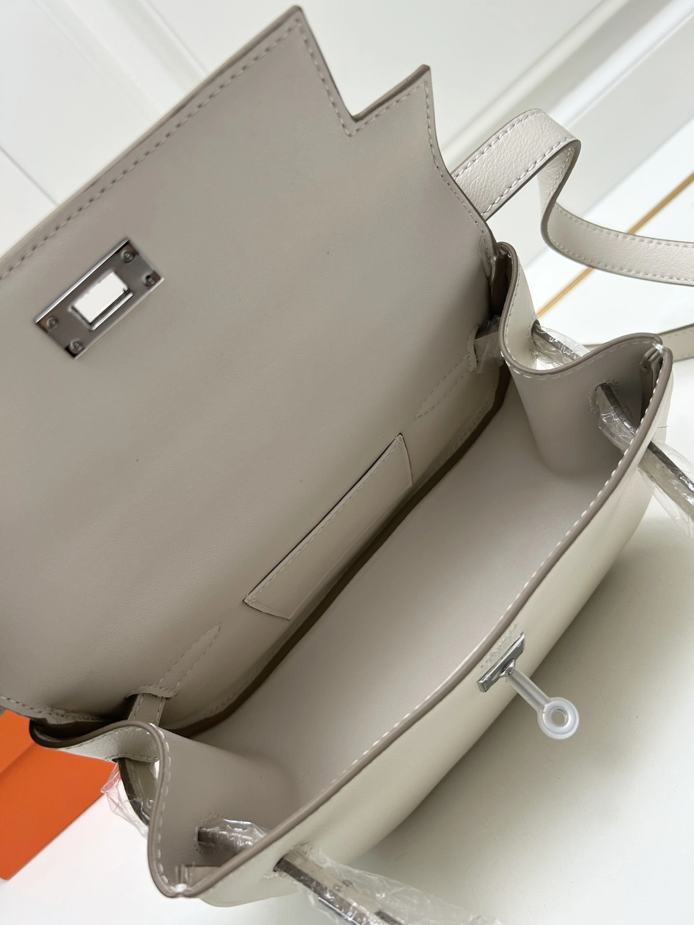 Hermes AAA Quality Belt Bags For Women HighQuality 9880 - Image 8