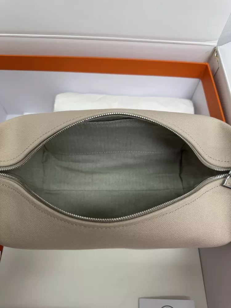 Hermes AAA Quality Handbags For Women Affordable 1983 - Image 6