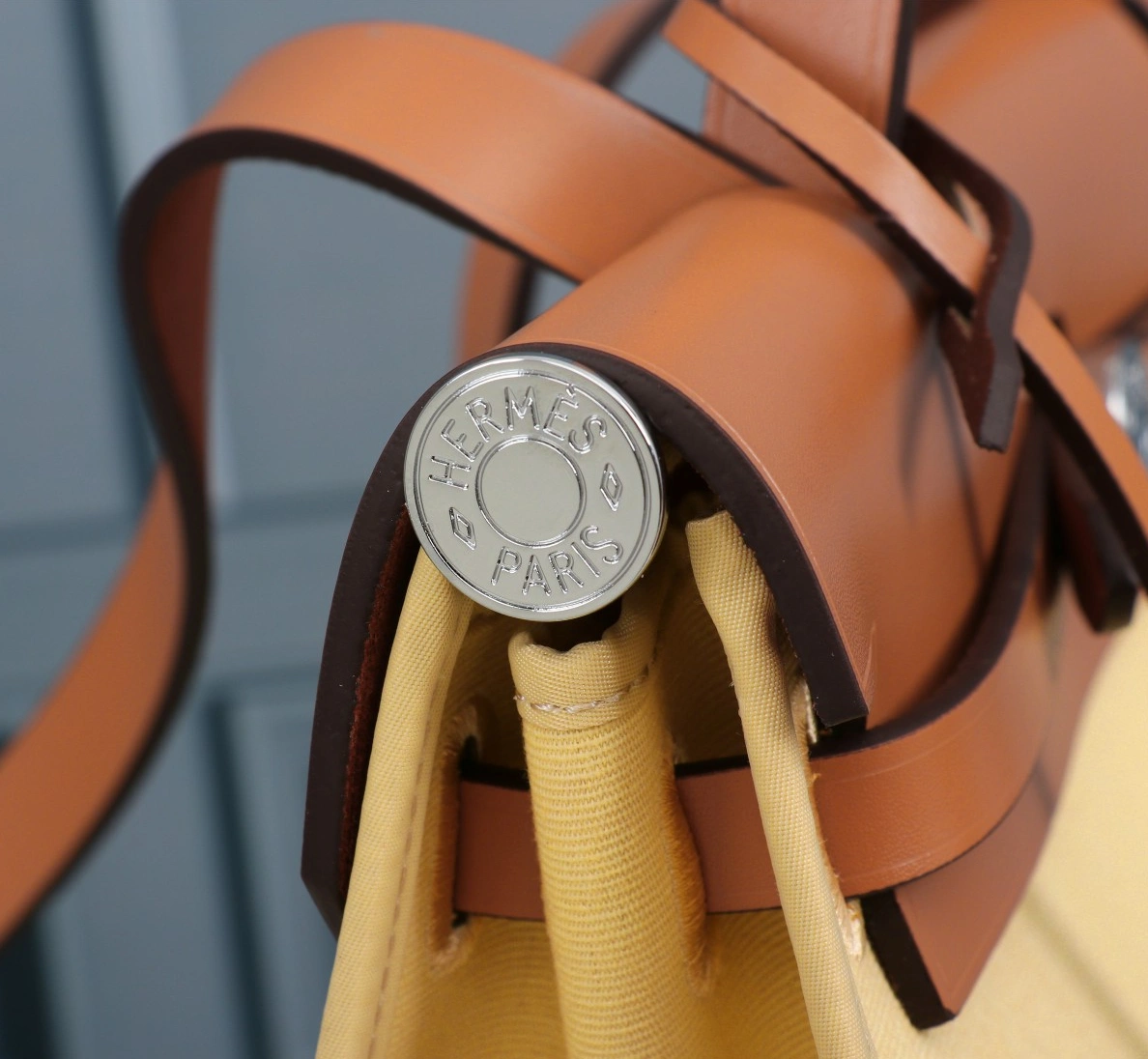 Hermes AAA Quality Handbags For Women Versatile 2138 - Image 3