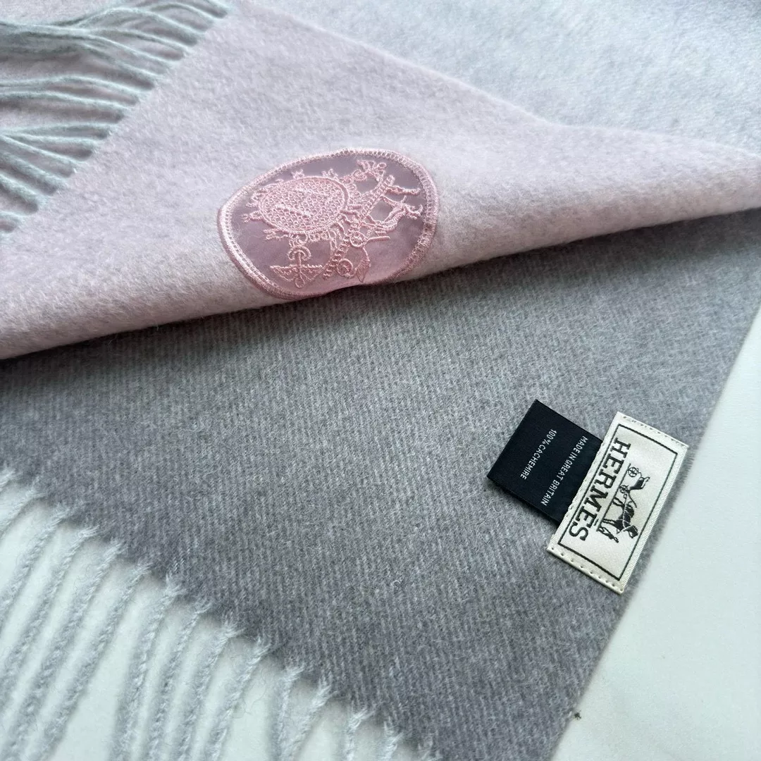 Hermes Scarf For Women Bold 9175 - Image 5