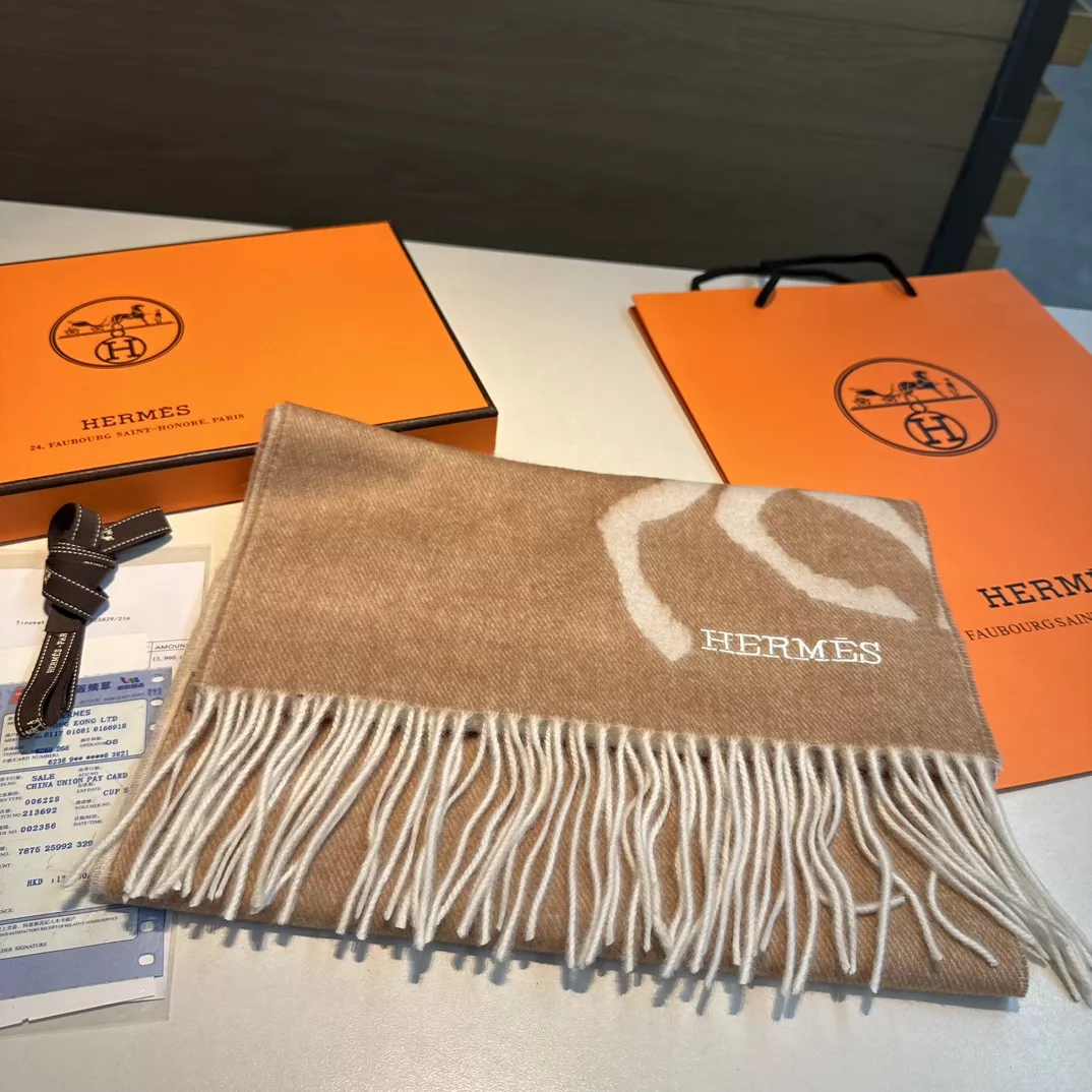 Hermes Scarf For Women DailyWear 2050 - Image 4