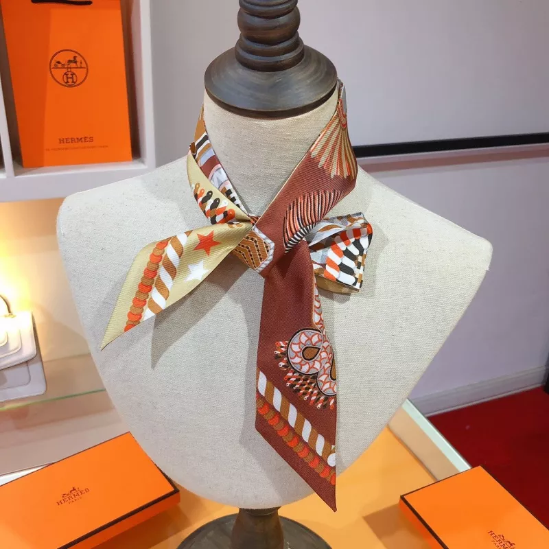 Hermes Silk Scarf Compact 6537 - Image 5