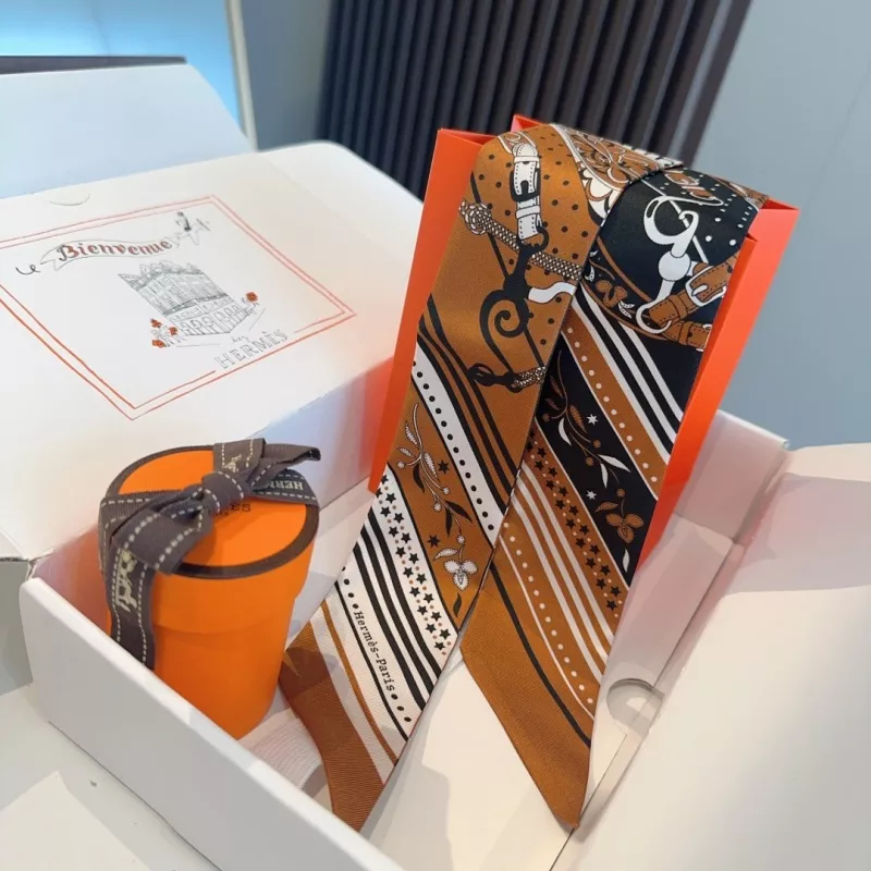 Hermes Silk Scarf EasyMatch 9177 - Image 5