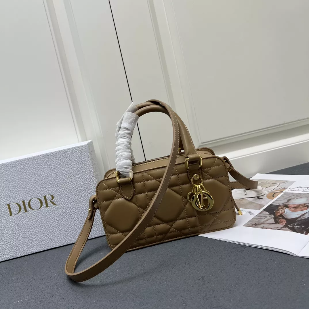 HighQuality 2944 Christian Dior AAA Quality Handbags For Women - Image 8