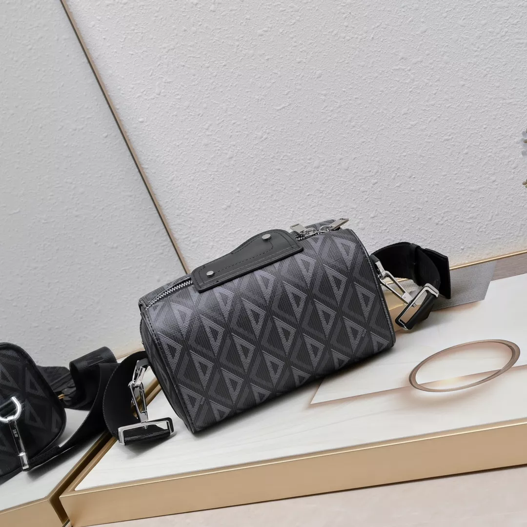 Lightweight 3761 Christian Dior AAA Man Messenger Bags - Image 3