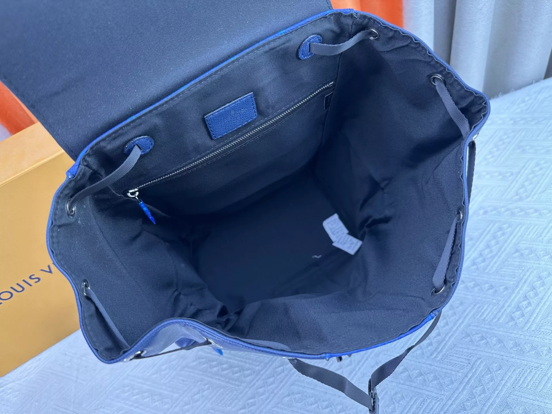 Louis Vuitton AAA Quality Backpacks For Unisex Soft 5994 - Image 8