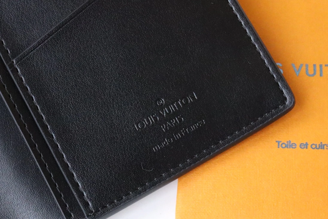 Louis Vuitton AAA Quality Card Case Elegant 1701 - Image 6